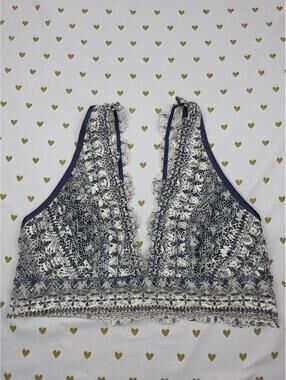Victorias Secret Lace Sexy Large Bralette Bra Top Tank